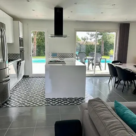 Elegante Maison De 6 Personnes *